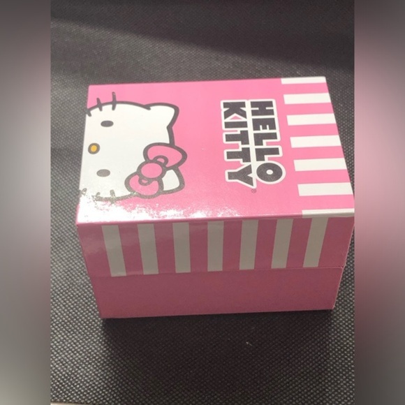 Hello Kitty pink strap gold trim pink charm watch with hello kitty logo face - Picture 6 of 13